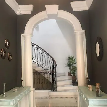 Spacious 4-bedrooms Townhouse In Tas-sliema Apartament Sliema