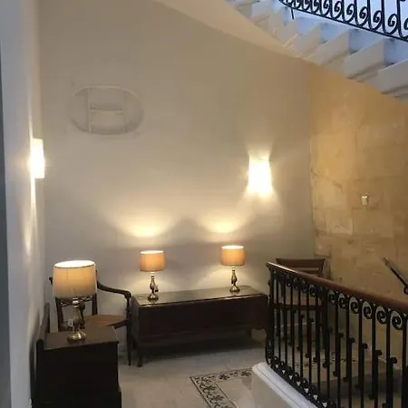 Apartment Spacious 4-bedrooms Townhouse In Tas-sliema Sliema