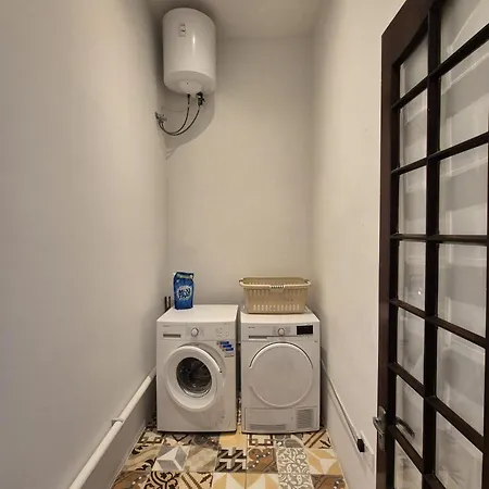 Apartment Spacious 4-bedrooms Townhouse In Tas-sliema